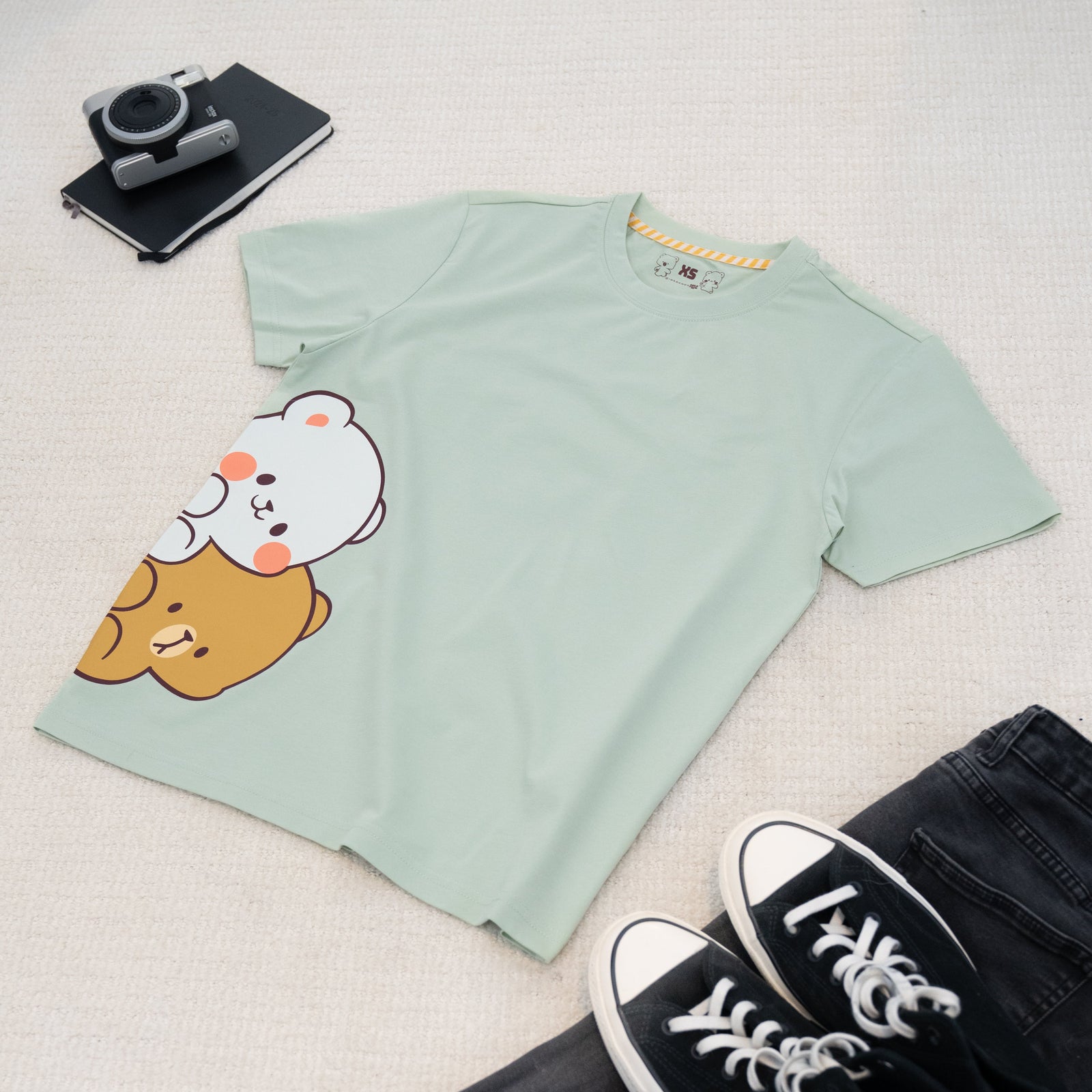 Milk Mocha Bear: Giordano X Milk Mocha Bear: Side Peek-a-Boo T-Shirts Milk Mocha Bear