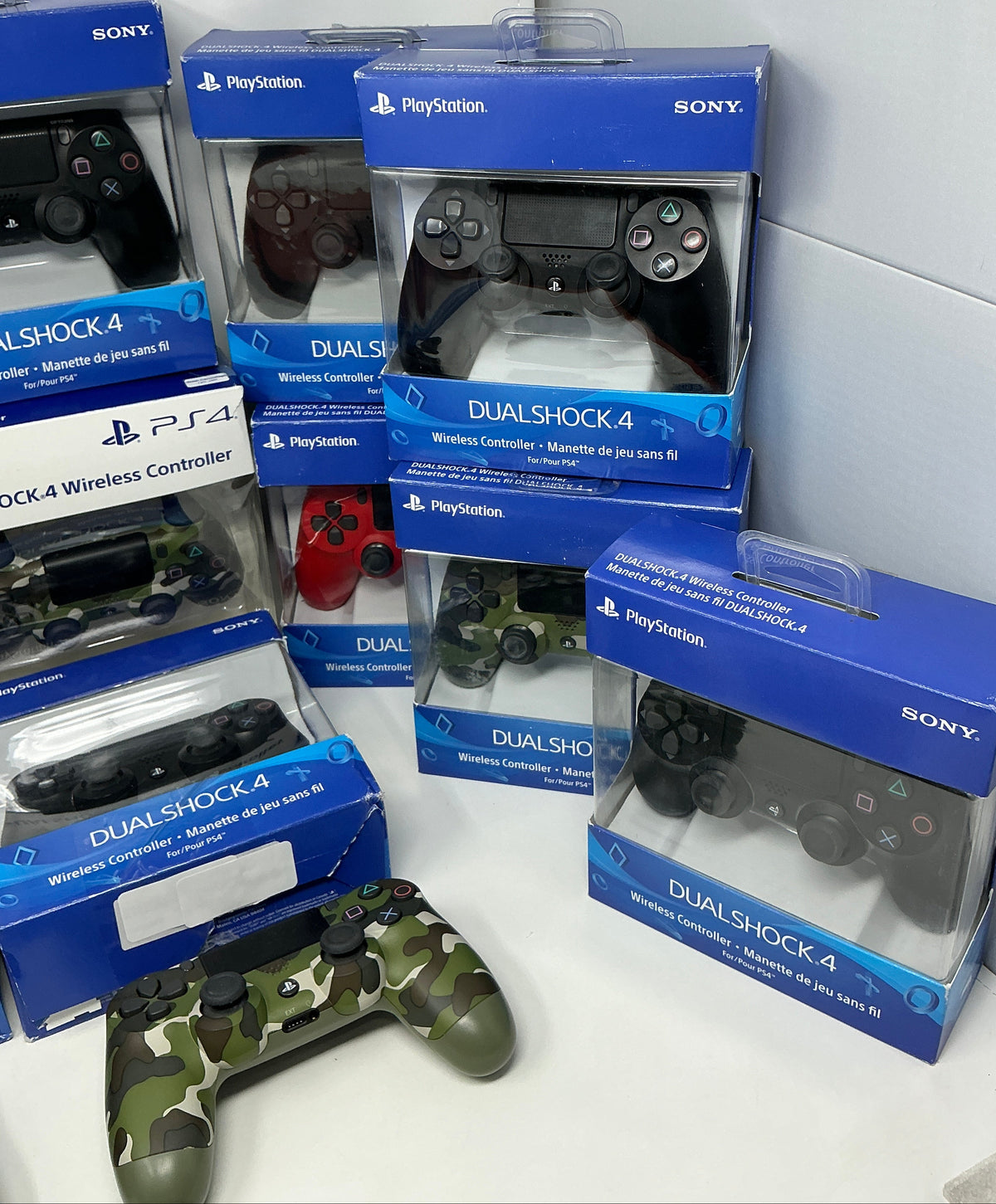 Broken Controller Lot #01 - PlayStation 4 [FOR PARTS AND REPAIR ONLY] PlayStation 4 Accessories Sony