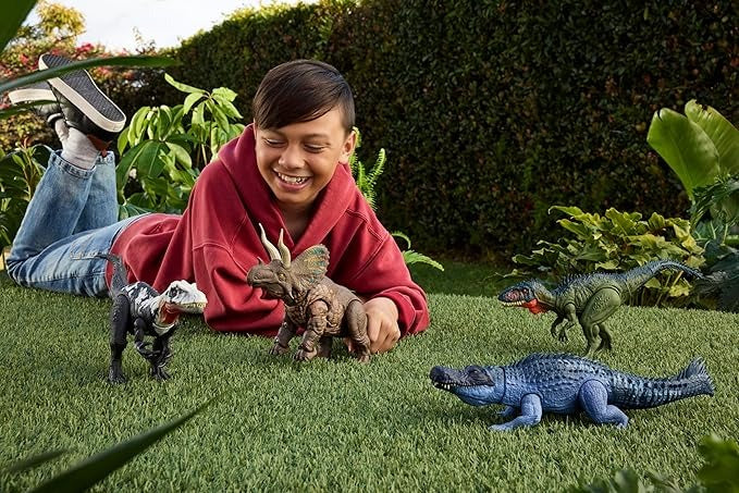 Jurassic World Rebirth: Gigantic Thrashers Tyrannotitian Toys & Games Mattel