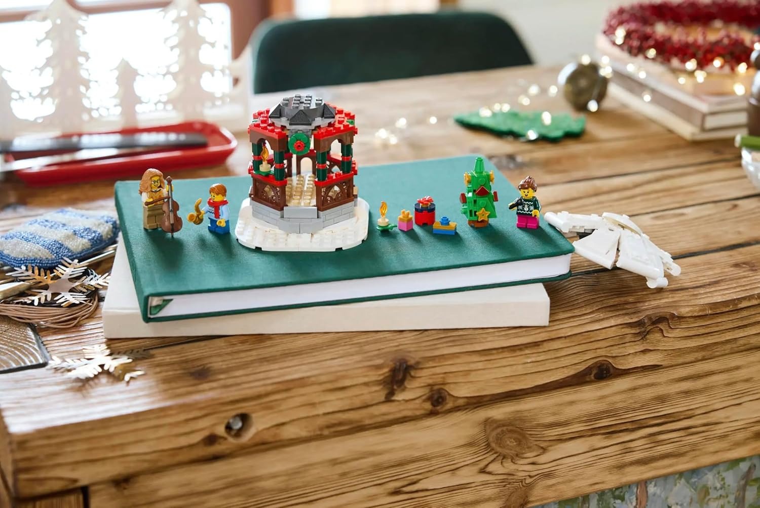 LEGO: Holidays [Winter Gazebo #40778] LEGO LEGO
