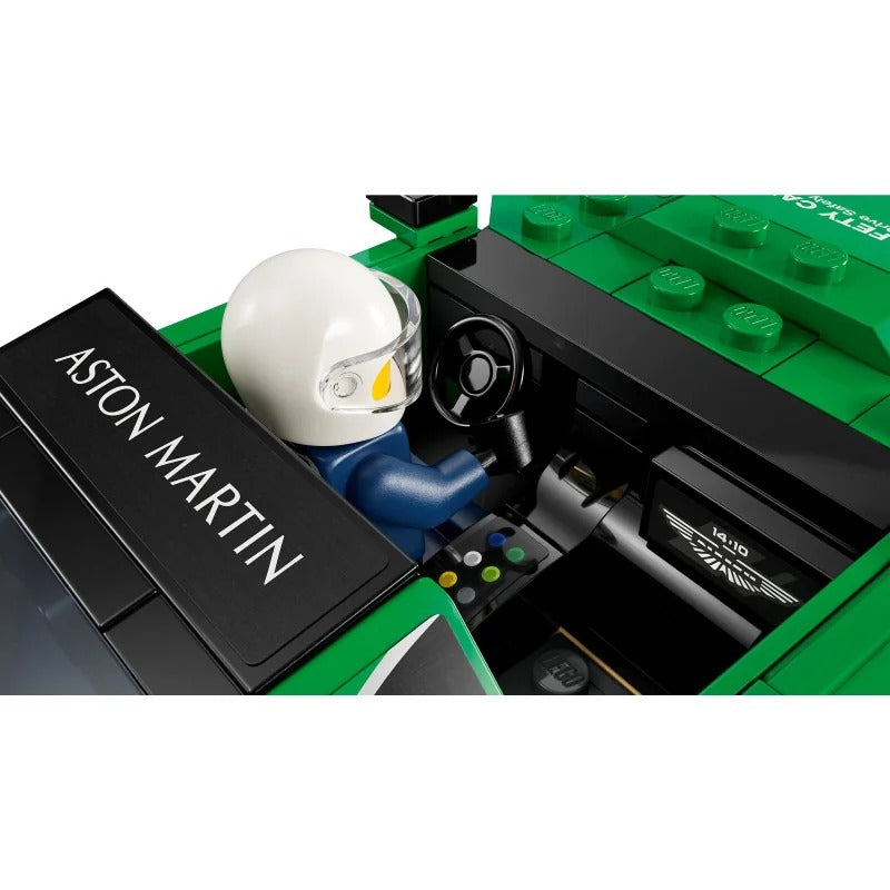 LEGO: Speed Champions [Aston Martin Safety Car & AMR23 #76925] LEGO LEGO