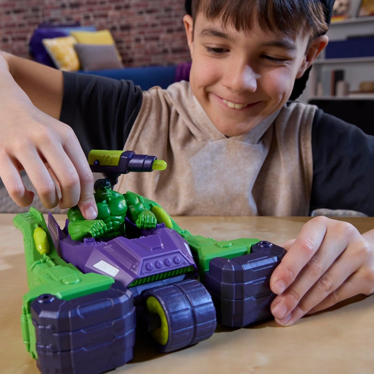 Marvel Avengers Venom Versus Epic World of Action Hulk Blast & Smash Truck Toys & Games Hasbro