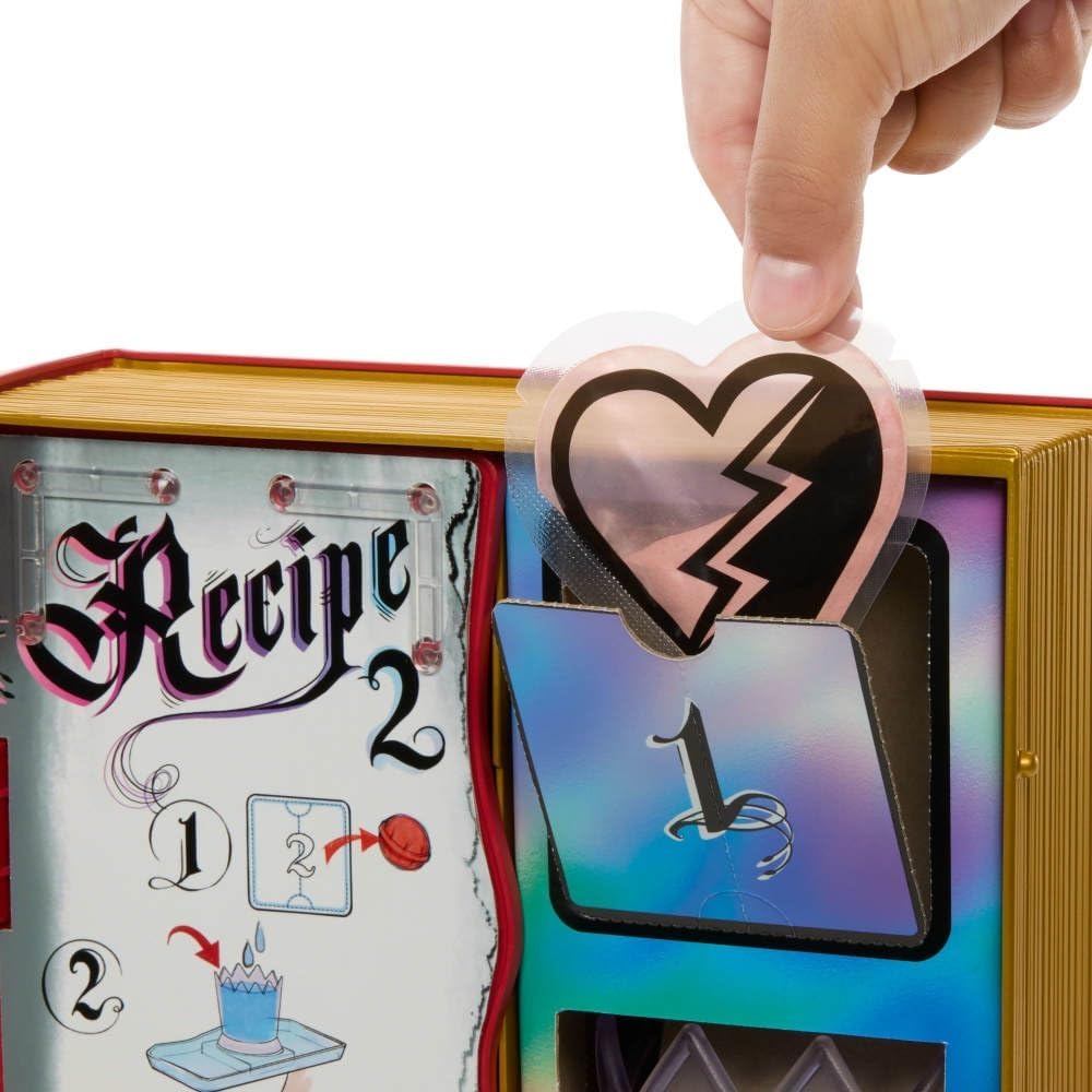 Disney Descendants: The Rise of Red Heart Story Toys & Games Mattel