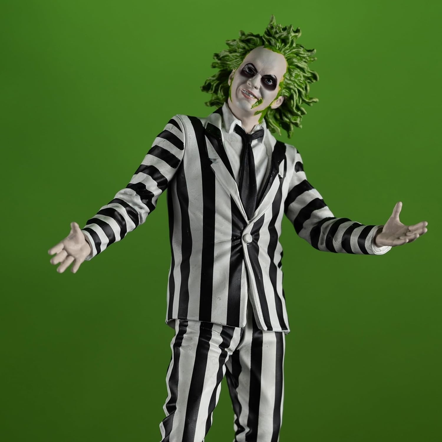 McFarlane Movie Maniacs: Beetlejuice - Beetlejuice Figure Toys & Games McFarlane Toys