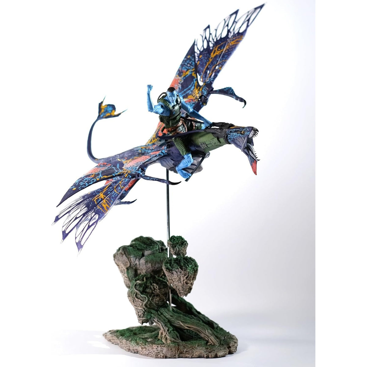McFarlane Toys: Avatar Way of the Water: Quaritch & Banshee SDCC Exclusive Figures Toys & Games McFarlane Toys