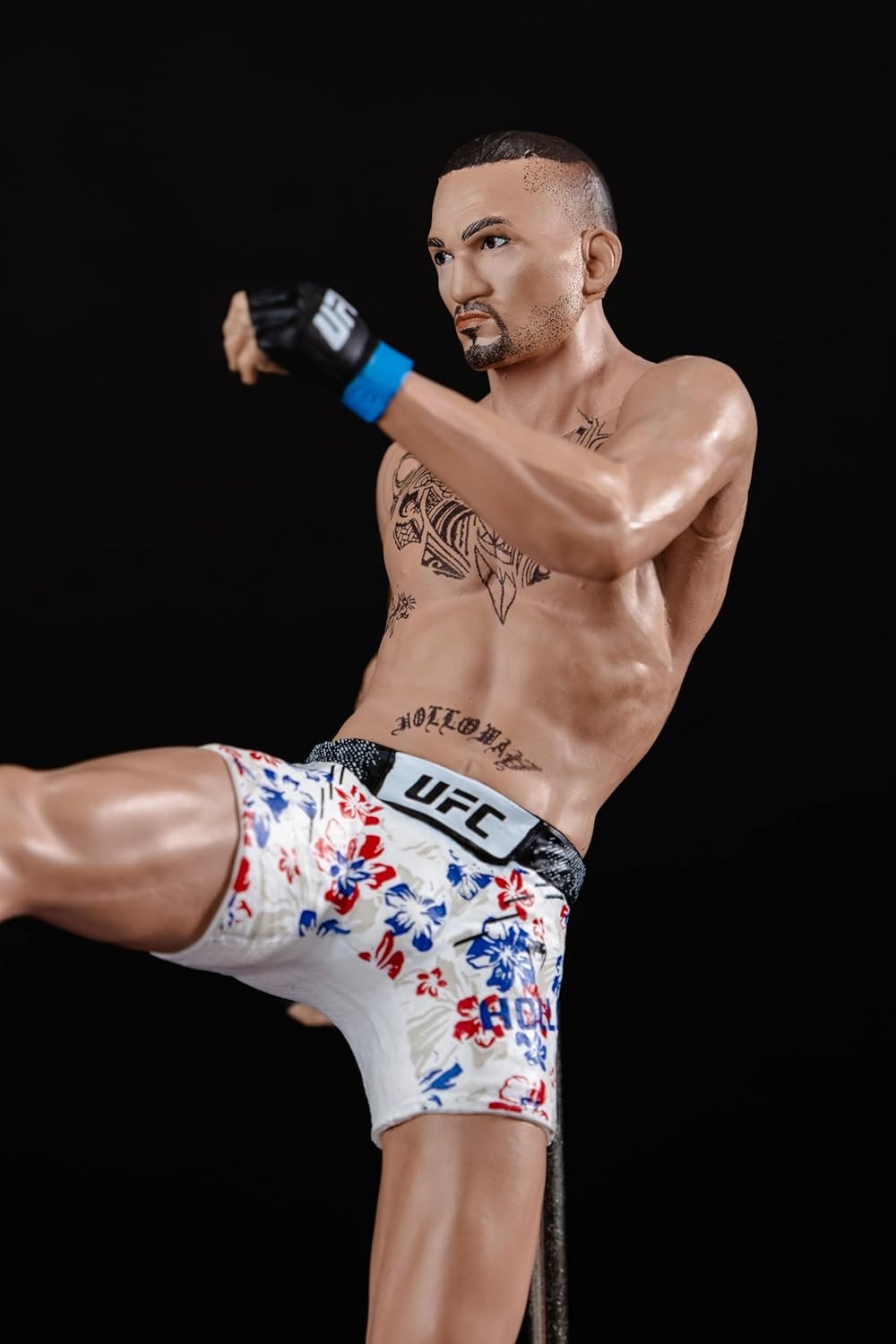 McFarlane's UFC Figures: Max Holloway Posed 7" Gold Label Figure Toys & Games McFarlane Toys