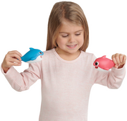 Pinkfong: Daddy Shark Bath Squirt Toy