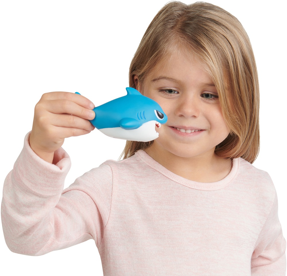 Pinkfong: Daddy Shark Bath Squirt Toy