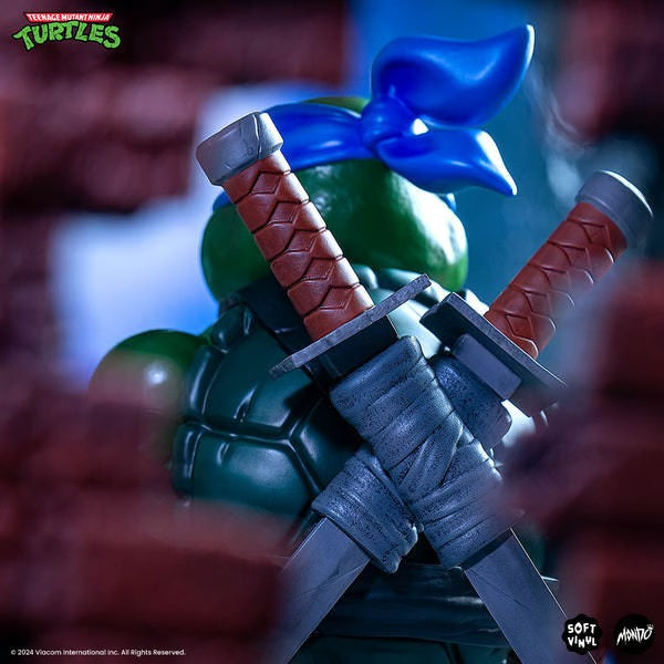Teenage Mutant Ninja Turtles: Leonardo Soft Vinyl Figure Toys & Games Mondo