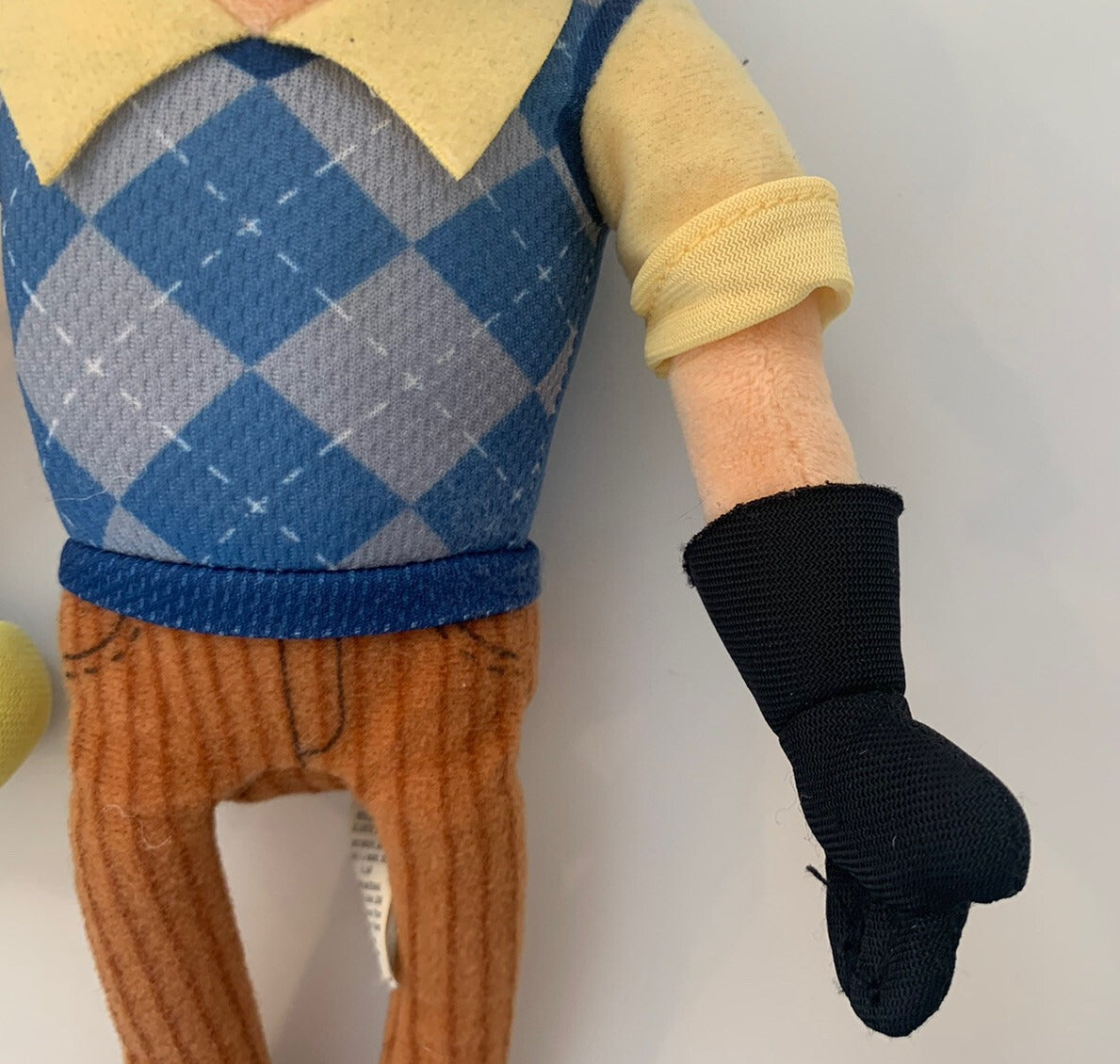 Zag Toys: Hello Neighbor - Theodore Peterson Flashlight Plush Plushies Zag Toys