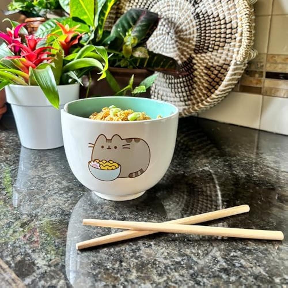 Enesco: Pusheen The Cat Eating Ramen - Soup Bowl and Chopsticks Set House & Home Enesco
