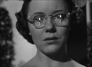 Alfred Hitchcock's Strangers on a Train [Blu-Ray] DVDs & Blu-Rays Warner Bros.   