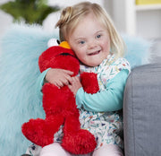 Elmo Loves to Hug 14-Inch Plush Toy Plushies Hasbro