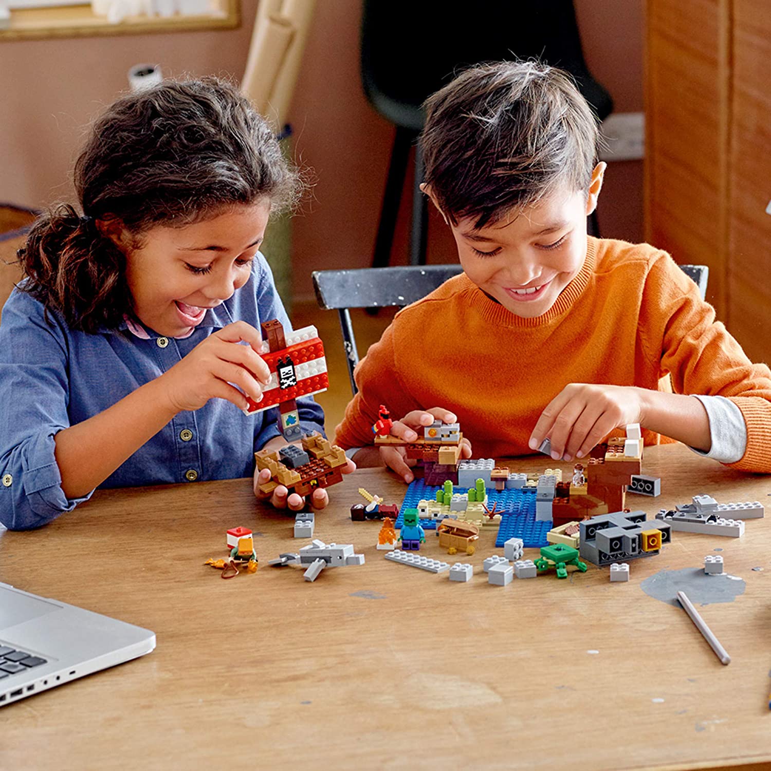 LEGO Minecraft: The Pirate Ship Adventure - 386 Piece Building Kit [LEGO, #21152] LEGO LEGO   