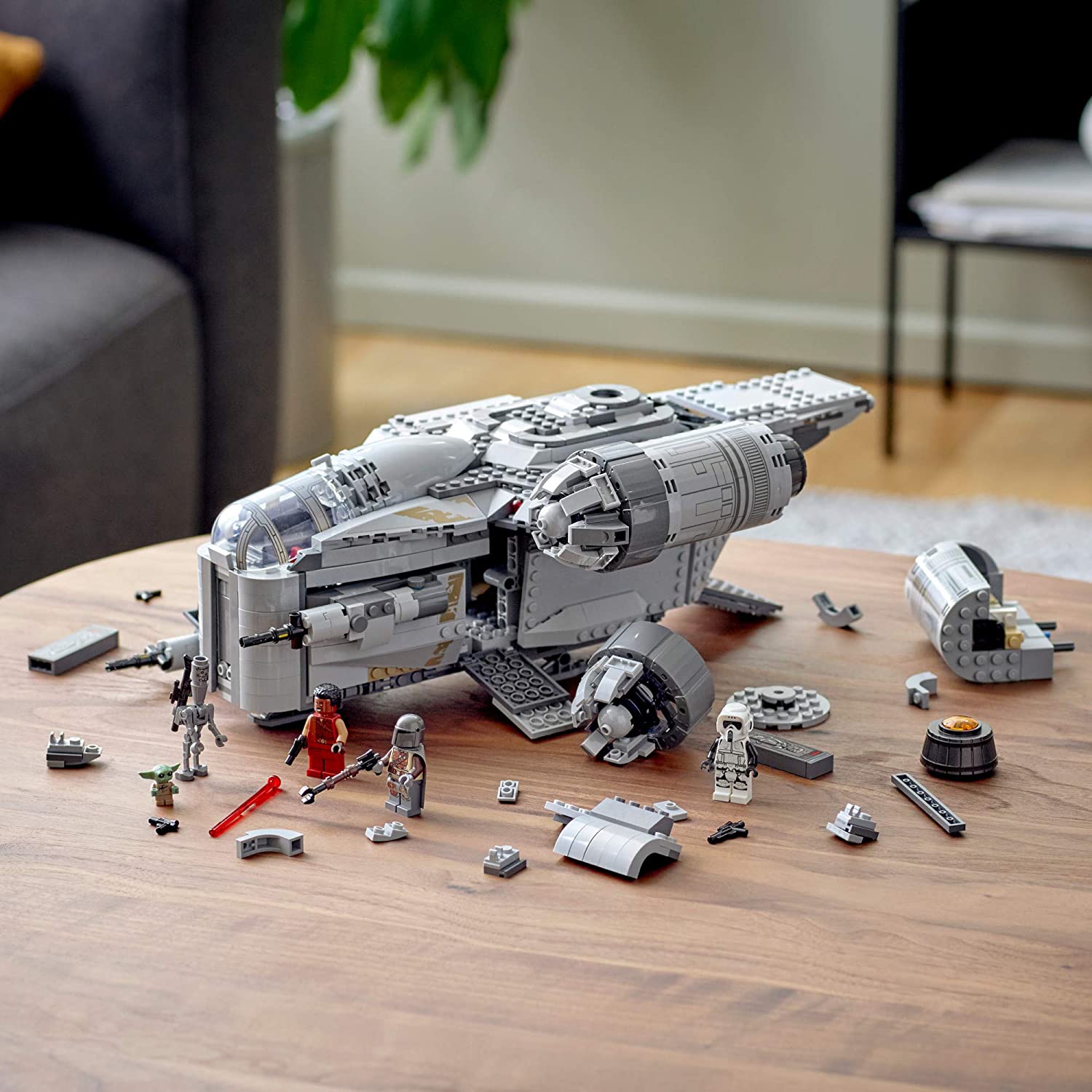 LEGO Star Wars: The Razor Crest - 1023 Piece Building Kit [LEGO, #75292] LEGO LEGO   