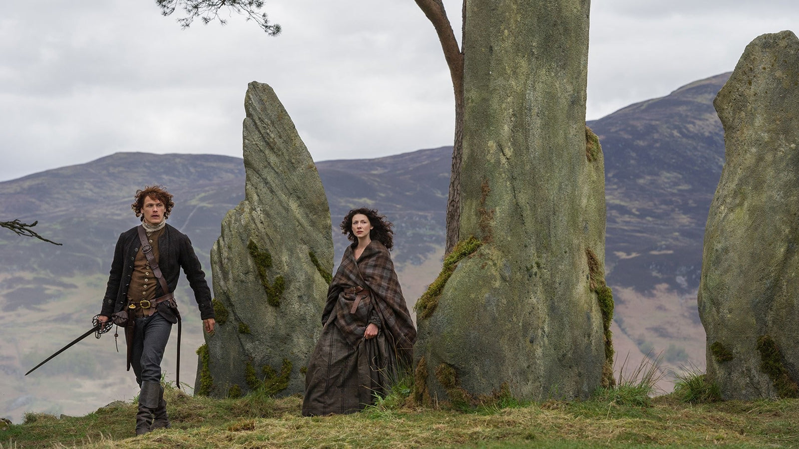 Outlander: Seasons 1-4 Collection [DVD Box Set] DVDs & Blu-Rays Sony Pictures