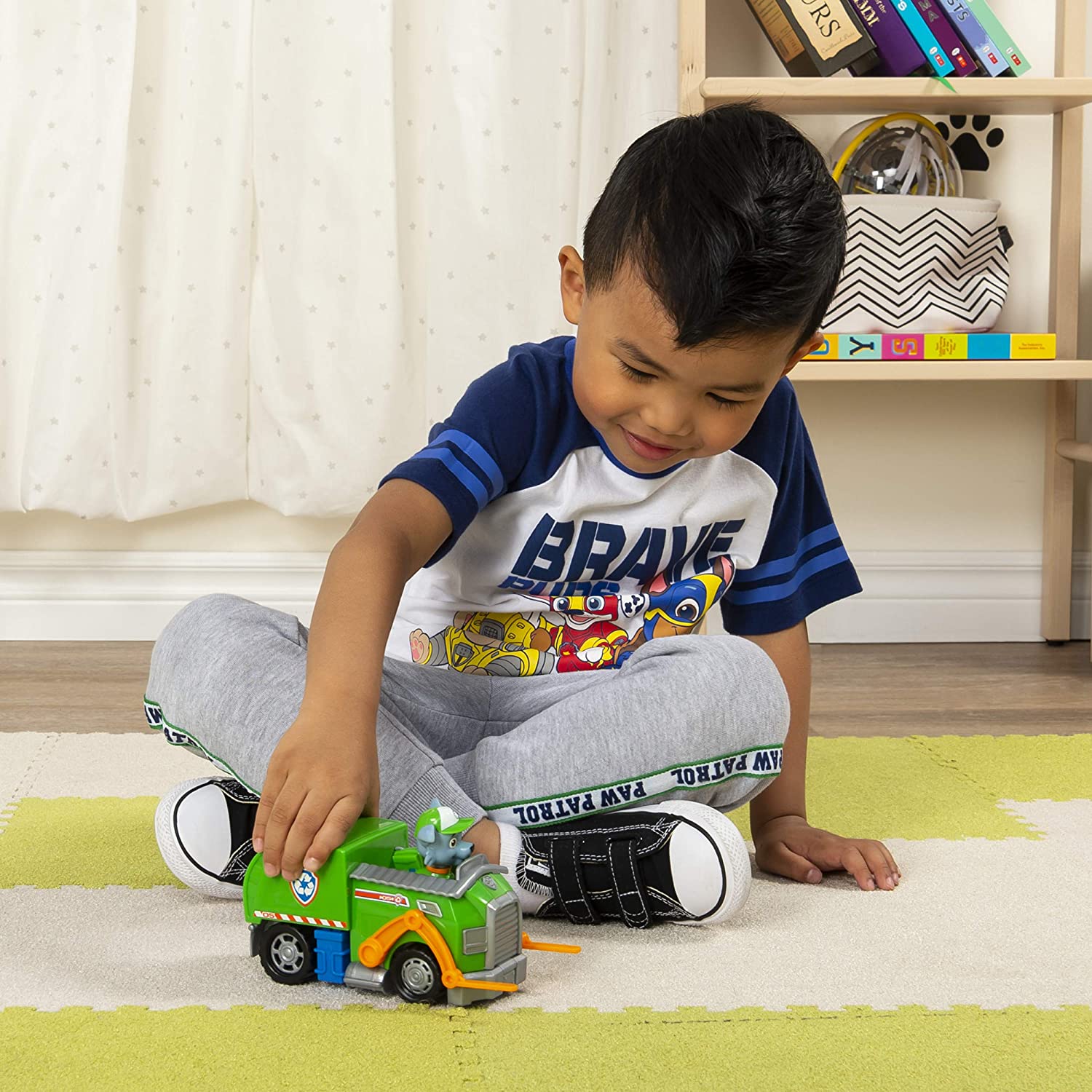 PAW Patrol Rocky’s Recycle Truck with Collectible Figure Toys & Games Spin Master