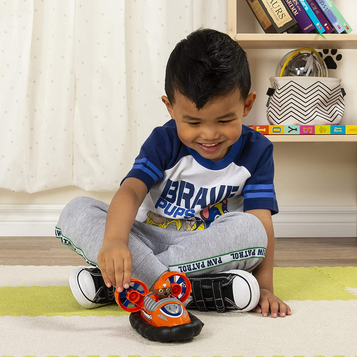 PAW Patrol Zuma’s Hovercraft Vehicle with Collectible Figure Toys & Games Spin Master