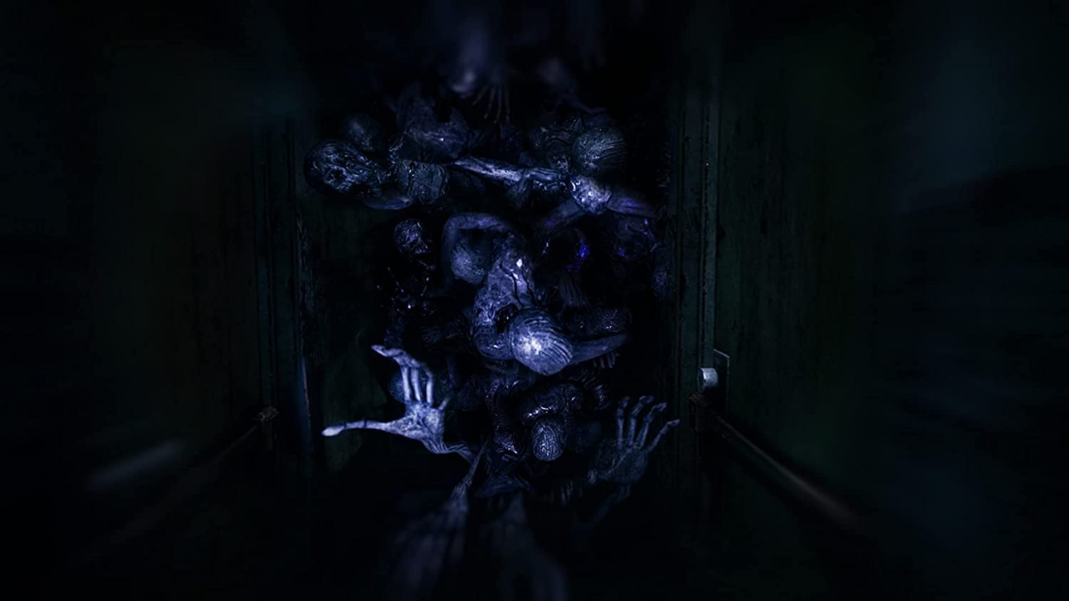 Song of Horror - Deluxe Edition [PlayStation 4] PlayStation 4 Video Game Meridiem Games   