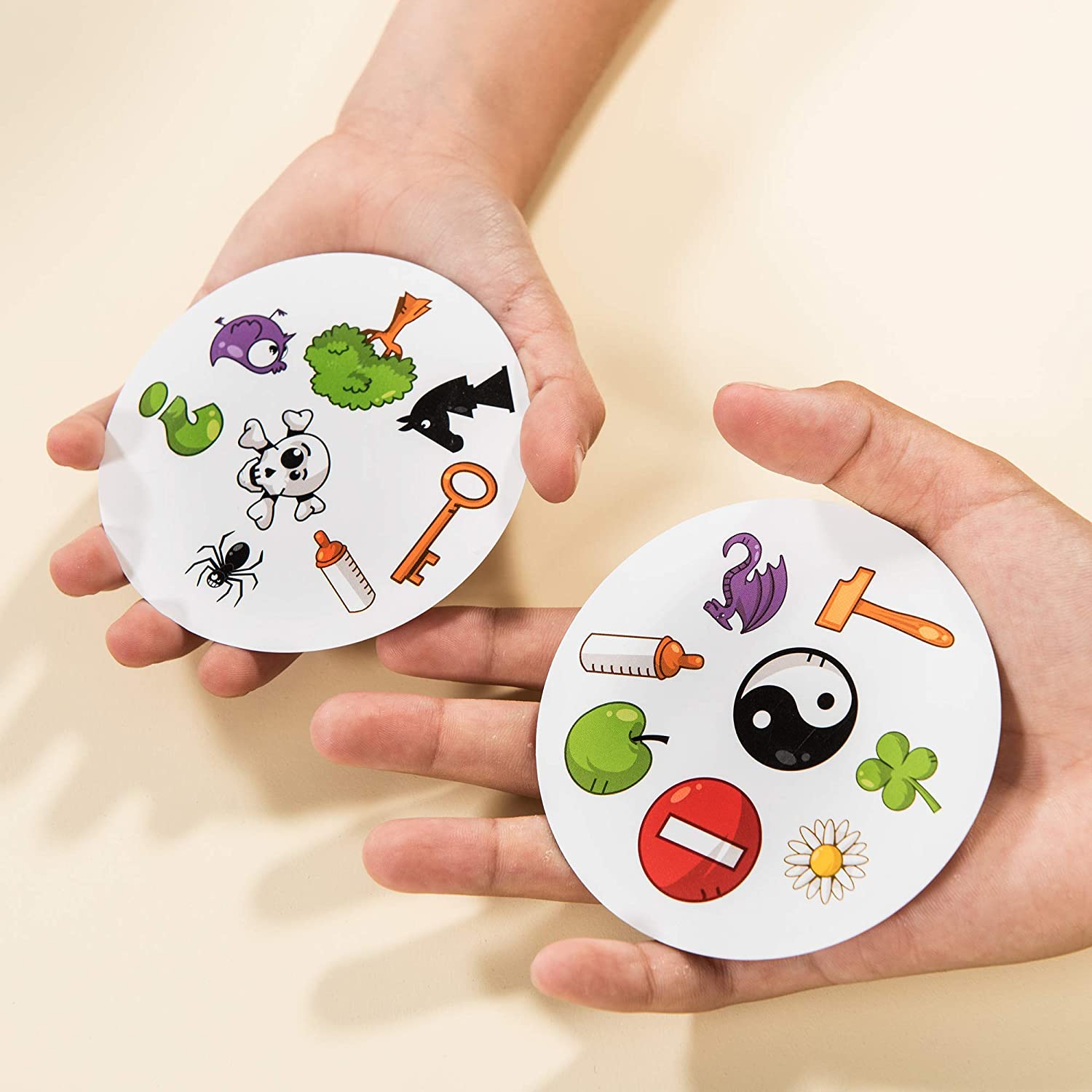 Spot It! Card Game Asmodee   