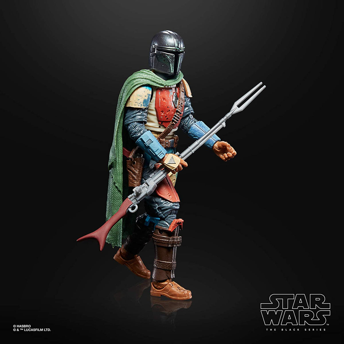 Star Wars: The Black Series - Credit Collection The Mandalorian 6" Collectible Action Figure Toys & Games Disney