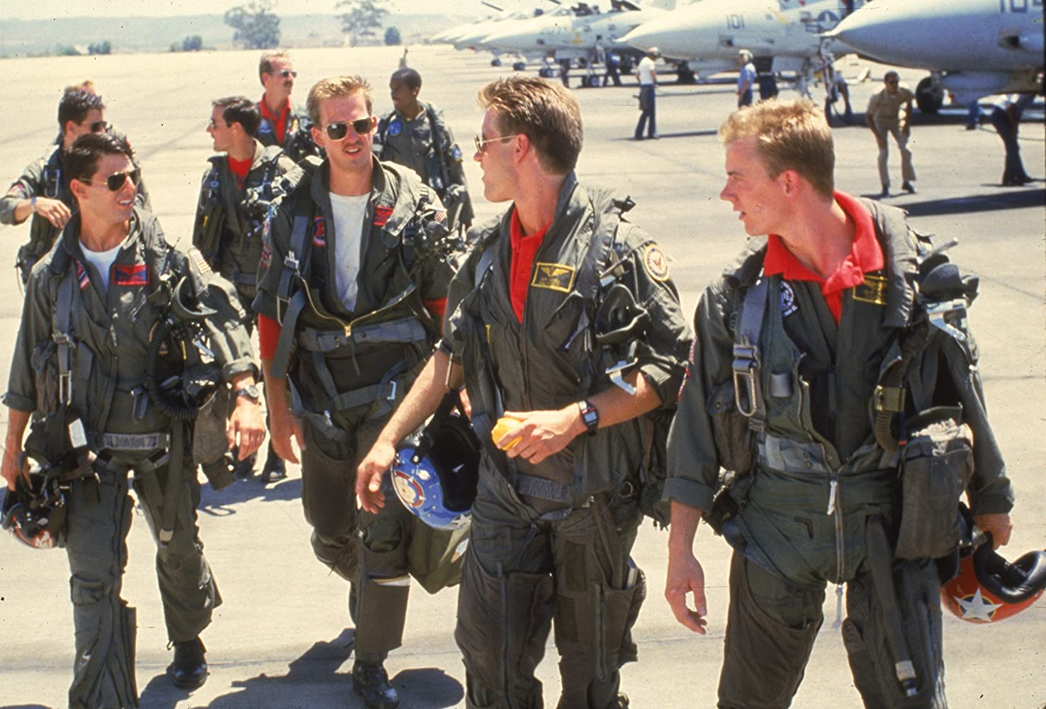 Top Gun [Blu-ray + Digital] DVDs & Blu-Rays Universal Pictures   